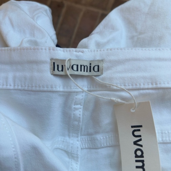 White Flat Front Knee-Length Shorts - Picture 2 of 8